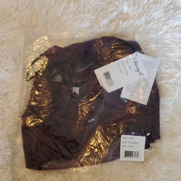 Dreamgirl Embroidered Lace Bra and Garter … - Picture 5 of 8